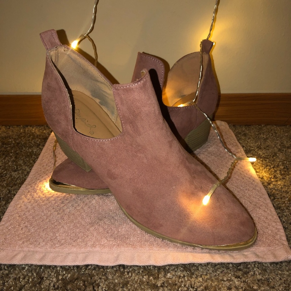 Mauve Booties!!